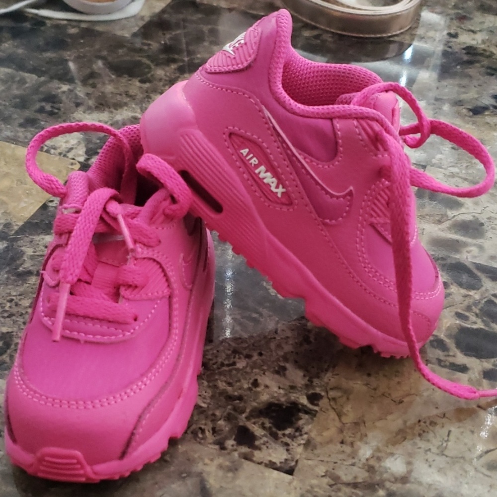 Pink toddler nike tennis